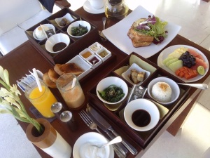 Healthy & Hearty B'fast at Faces Resto, The Bale